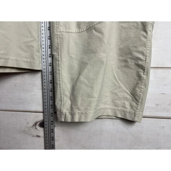 Lululemon Cargo Pants Womens 30 Beige Cropped Stretch Elastic Waist Pockets - Picture 8 of 8